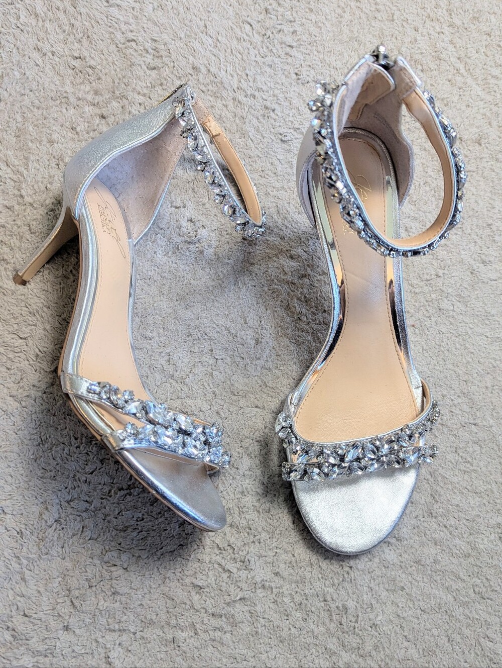 Jewel Badgley Mischka Size 7.5 Silver Rhinestone Strappy Stiletto Heel